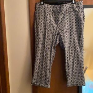 Lane Bryant Cropped Pattern Pants in size 18